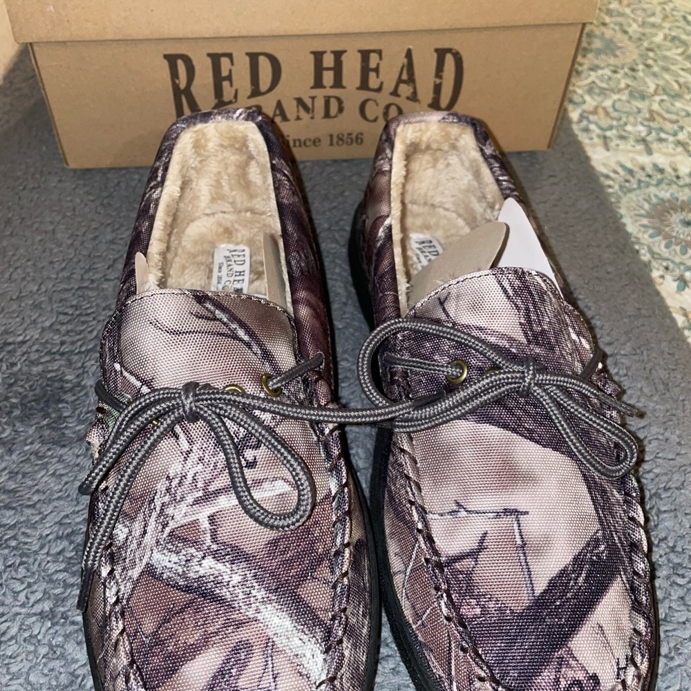 Camo Red Head Brand Co. Slippers BT18.  Never worn, new with tags.